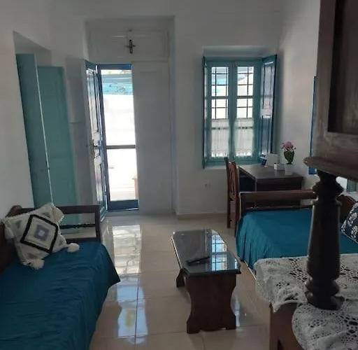 Buganvillas House * Pýrgos