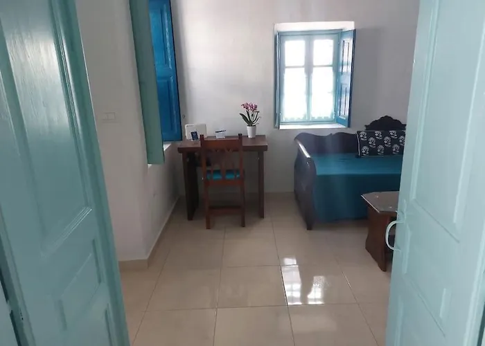 Buganvillas House * Pýrgos