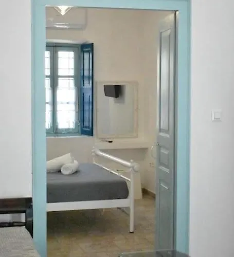 Buganvillas House * Pýrgos