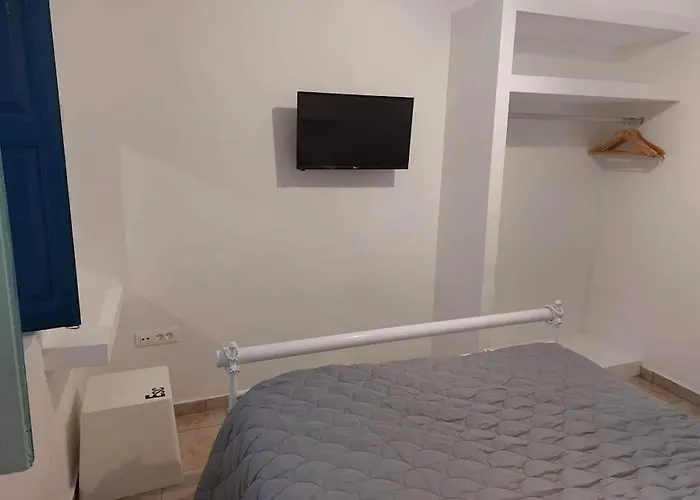 Buganvillas House * Pýrgos