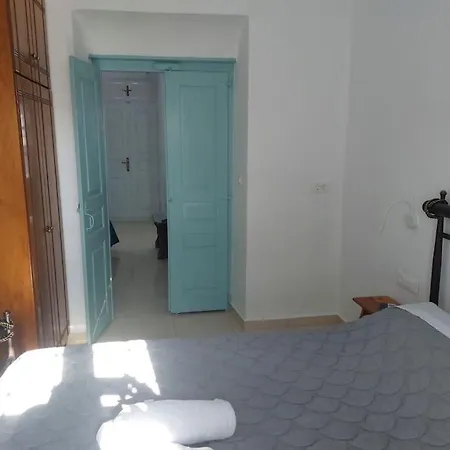 Buganvillas House * Pýrgos