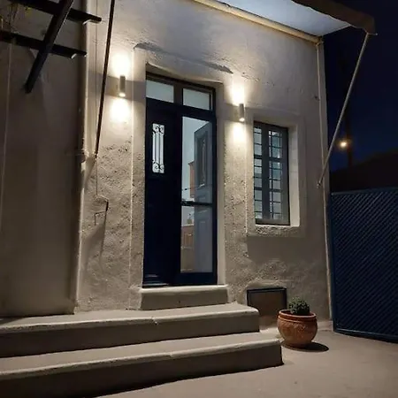 Buganvillas House *