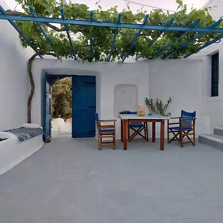 Buganvillas House * Pýrgos